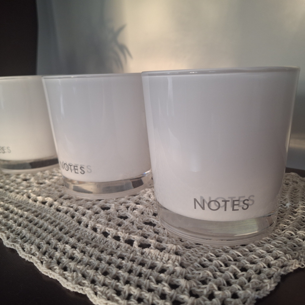 White Notes Candle - Picture 4 of 12